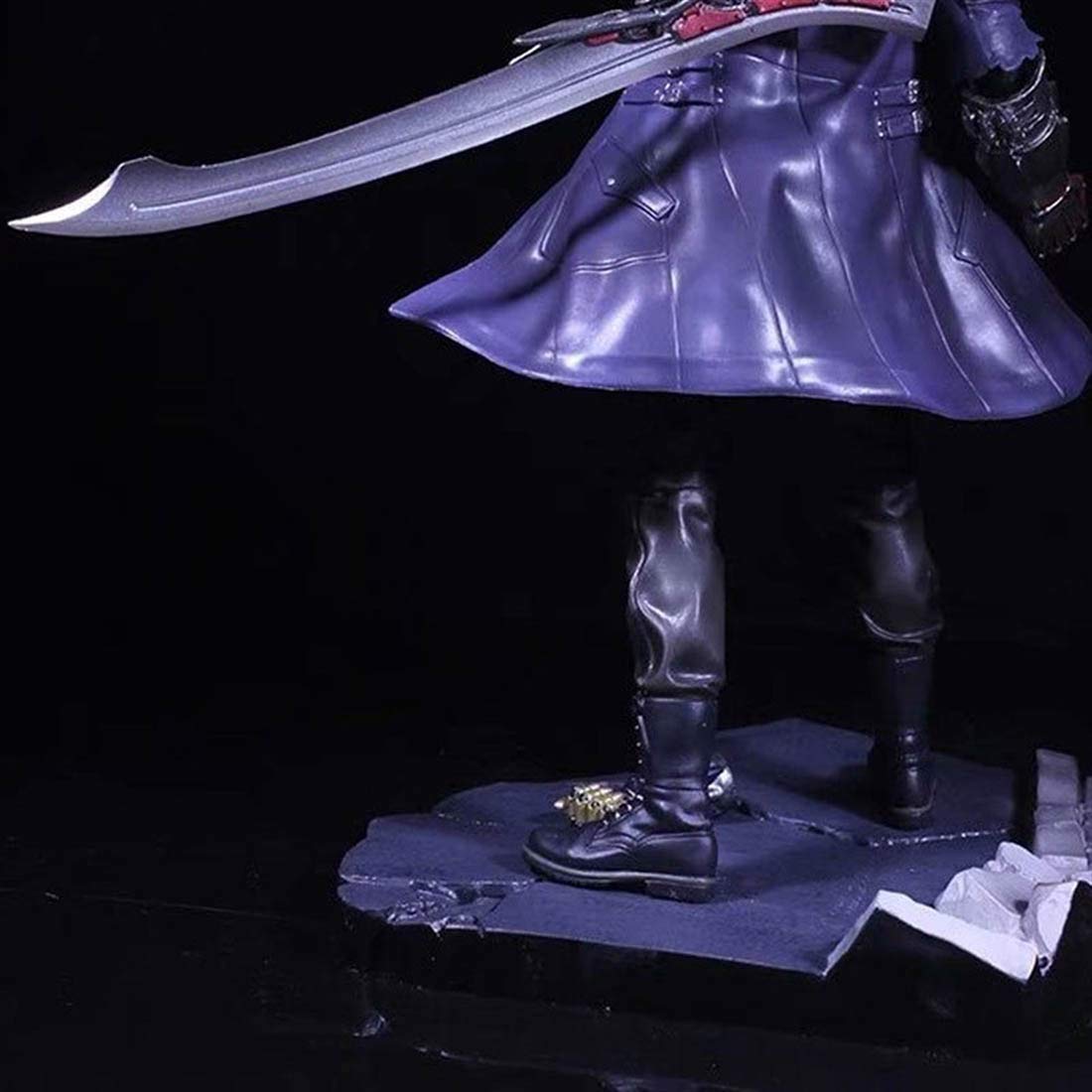 Amazon.co.jp: デビルメイクライ5ネロ1/8アクションフィギュア複数色